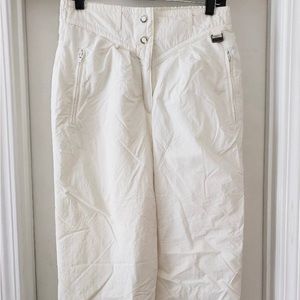 Ski pants or snowboard pants